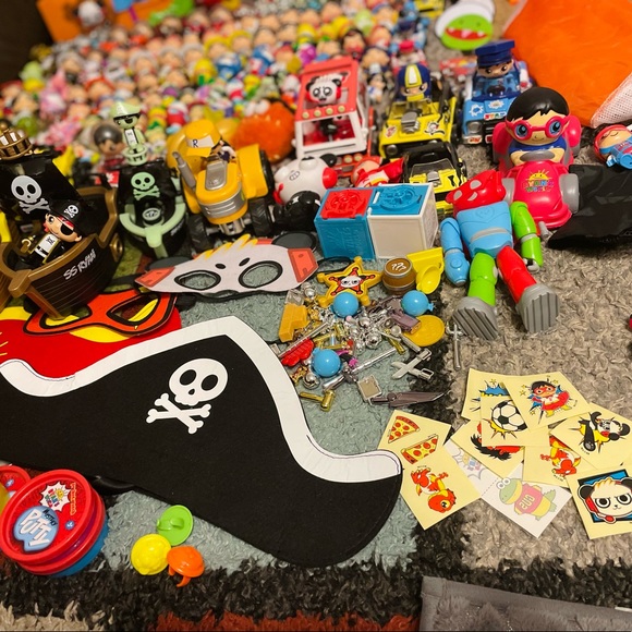 HUGE Ryan’s World Toy Review Toy Bundle - Picture 6 of 9